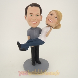 Picture of Custom Bobblehead Doll: Man Holds Woman