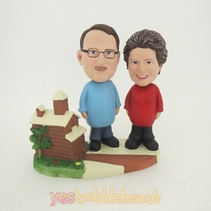 Picture of Custom Bobblehead Doll: Woman And Man With Beautiful House