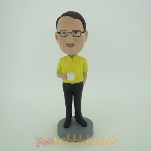 Picture of Custom Bobblehead Doll: Casual Man Holding A Cup
