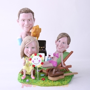Picture of Custom Bobblehead Doll: BBQ Theme Mother & Father & Daughter